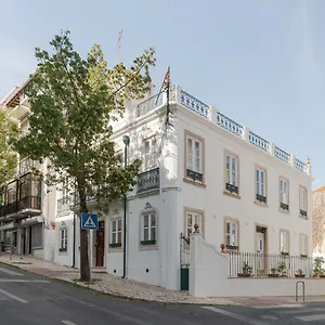 Guest house Almada Villa, Almada