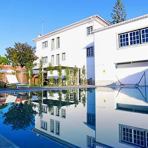 Bed & Breakfast Art 4 Carcavelos, Carcavelos (Lisbon)